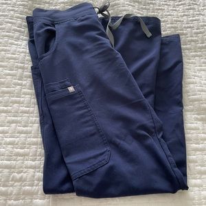 Figs Navy XS regular Kade